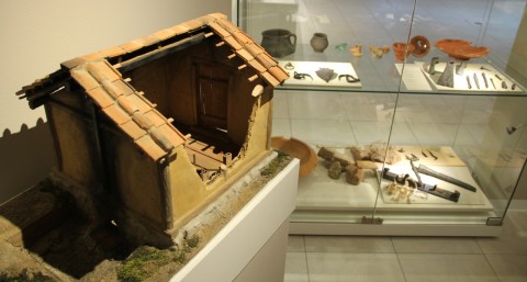 AschheiMuseum. Modell einer römischen Darre.